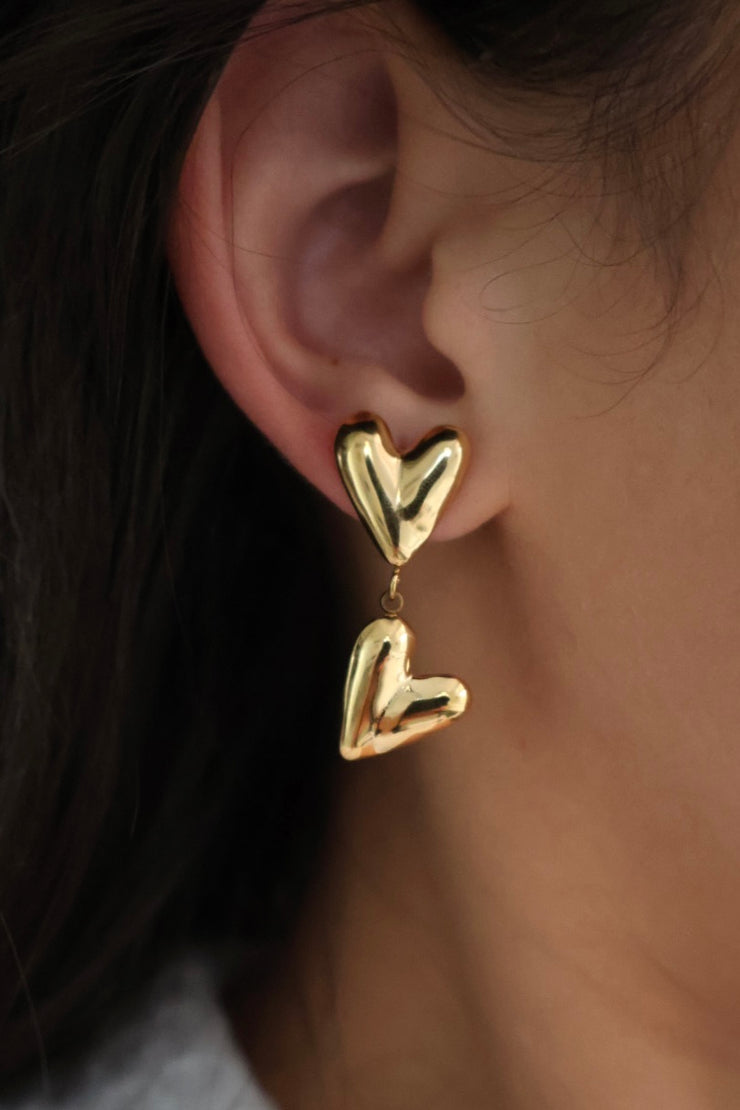 Two hearts earrings gold